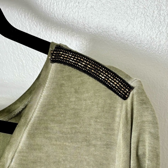 Seven7 • Sage Green Crisscross V-Neck Top, High-Low Hem, Women’s Size Large - Picture 5 of 16